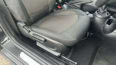 MINI Hatchback 1.5 Cooper Classic Premium 3dr Petrol Hatchback